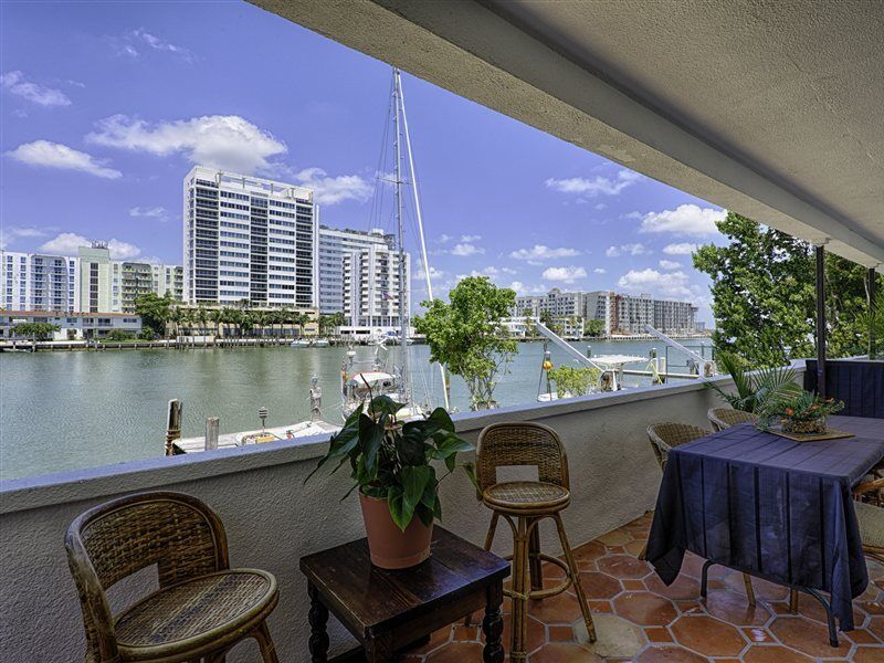 Miami Whitehouse Apartments North Bay Village Zewnętrze zdjęcie